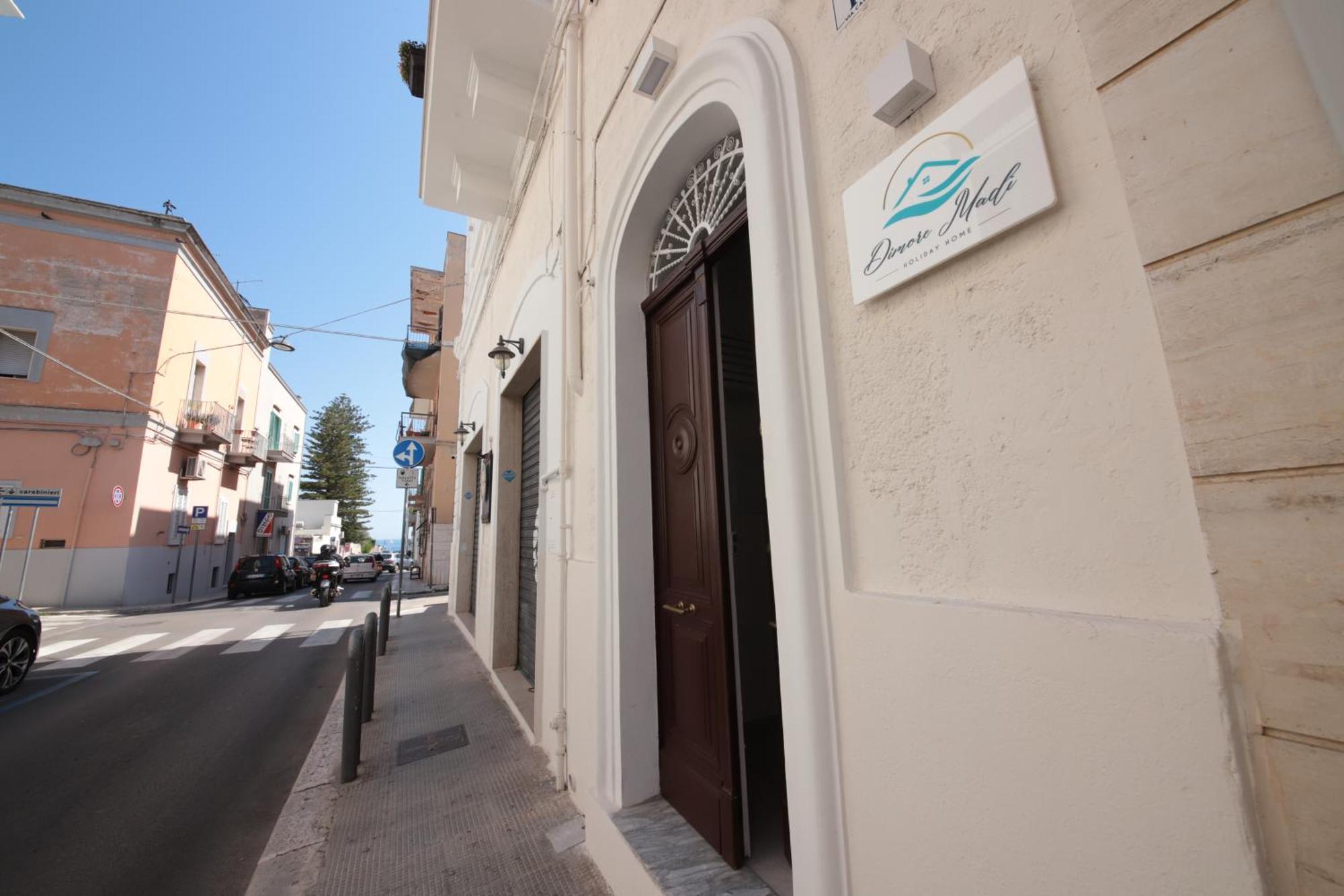 Dimore Madi Con Terrazza Monopoli Eksteriør billede